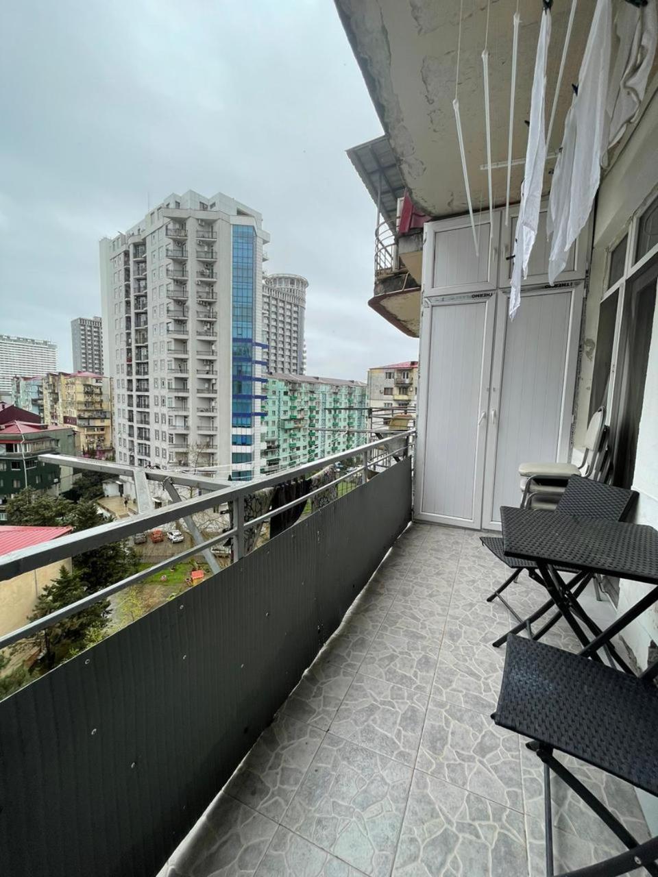 Квартира На Первой Линии Моря Batumi Exterior foto